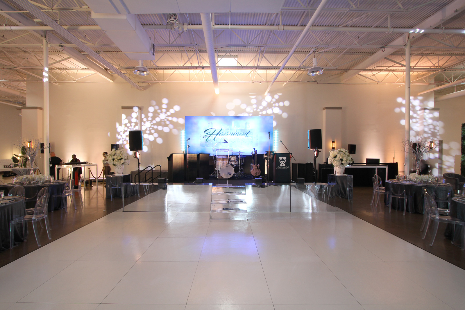 slate white plus event band